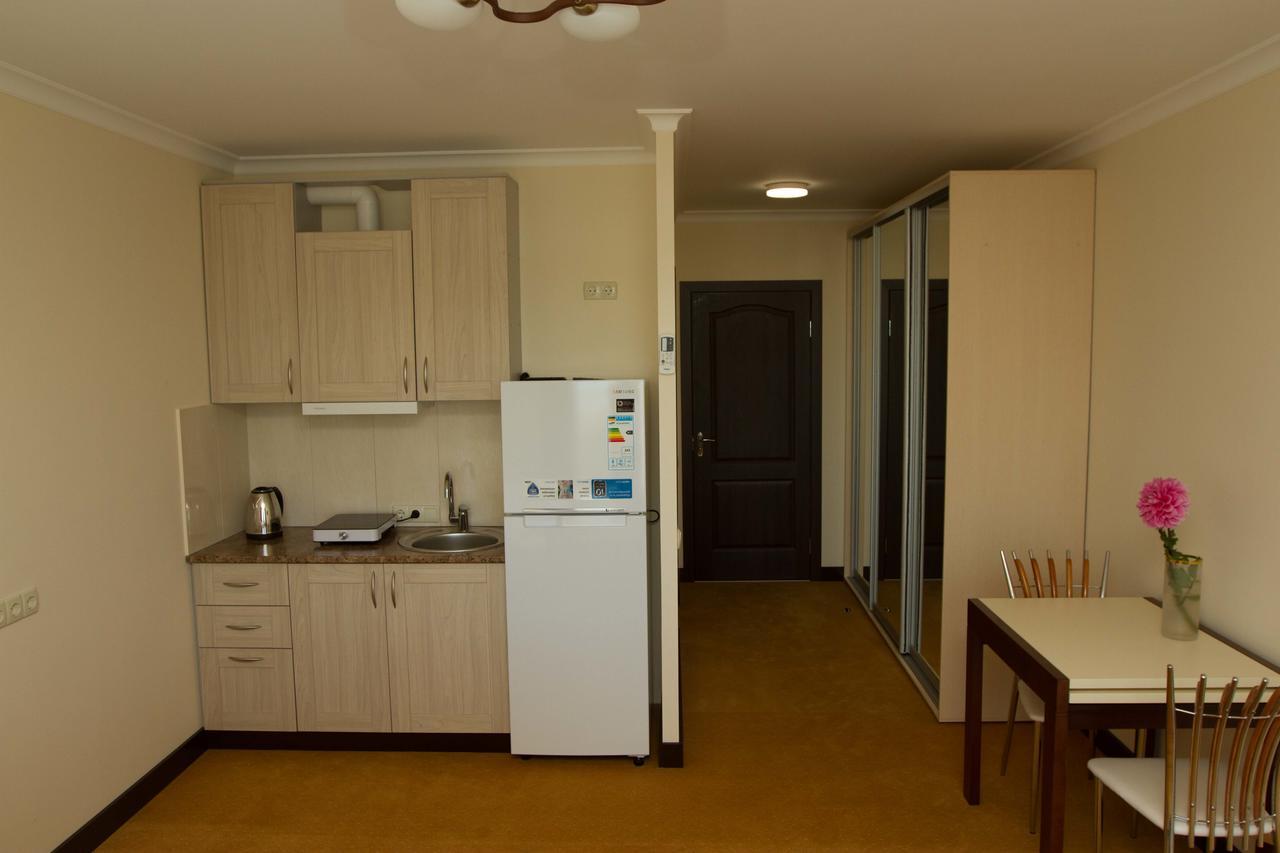 Aparthotel On Klinichna St. Киев Экстерьер фото